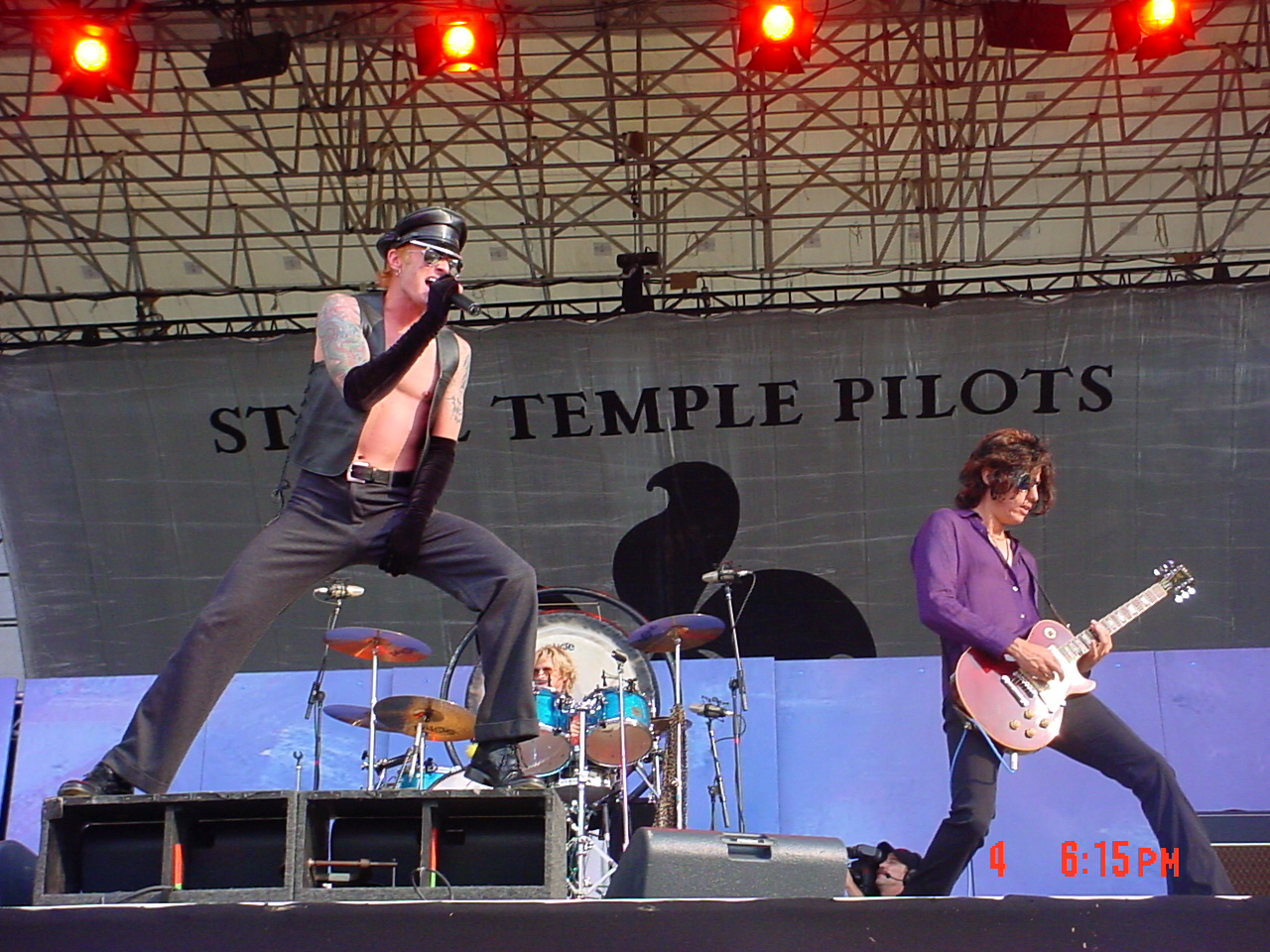 Stone Temple Pilot live at Rolling Rock 2001 - Stone Temple Pilots live at Rolling Rock Town Fair 2001 (partially lost concert footage; 2001)