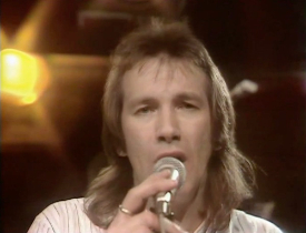 Dave Walker performing with Black Sabbath on "Look! Hear!" on January 6, 1978 (1/4)