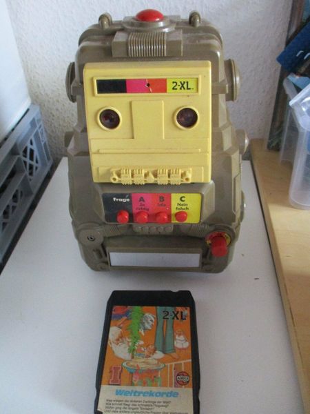 File:German Mego 2-Xl with tape.jpg