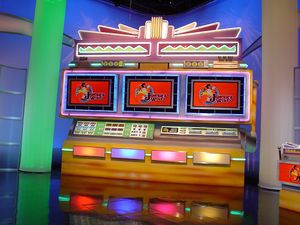 The pilot's slot machine (reused from Wheel Of Fortune' Vegas Week)