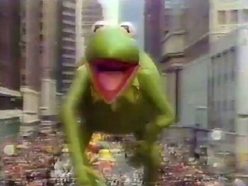 The Kermit the Frog balloon on the 1977 telecast.