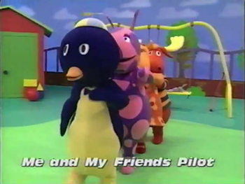 Screenshot (2-2) taken from the Best of Nickelodeon Studios video.