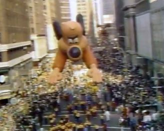 The Underdog balloon on the 1974 telecast.